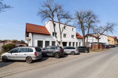 Budynek handlowo-mieszkanly Centrum Skawiny