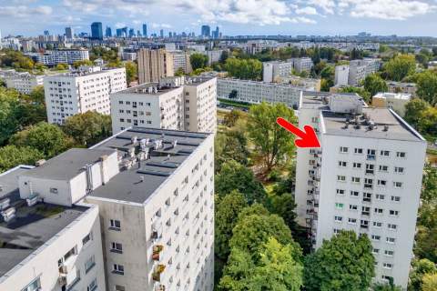 OSTATNIE PIĘTRO ZIELEŃ MOŻLIWOŚĆ 3 POKOI