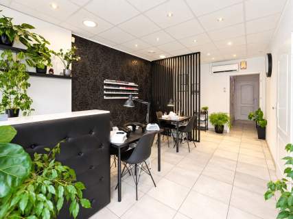 LOKAL HANDLOWO-USŁUGOWY 51,75 M UL. SZELIGOWSKA