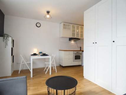 Kawalerka, balkon - Al. Legionów 22, obok p.Kachla