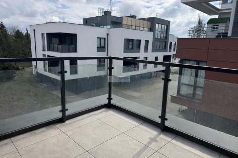 200 m od granic Warszawy, Józefosław, apartament dla pary