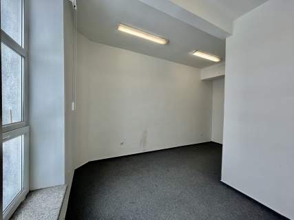 Prodykcja/magazyn/biuro 37 m2 na Piłsudskiego 135h