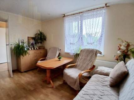 DOM - 2 mieszkania w jednym domu, Ogród, Garaże
