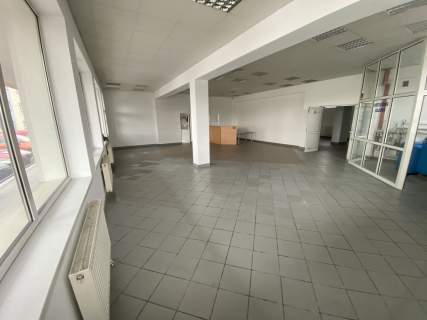 235 m2 , parter, tani prąd, rampa