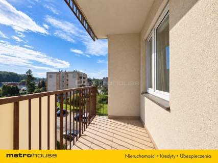 64,29 m , 4 pokoje, balkon, piwnica - Bolesławiec.