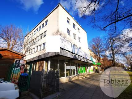 Lokal na parterze obok Ronda Mogilskiego