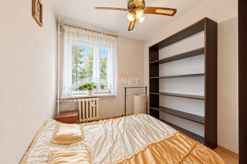 Trzy pokoje Doskonała lokalizacja Balkon