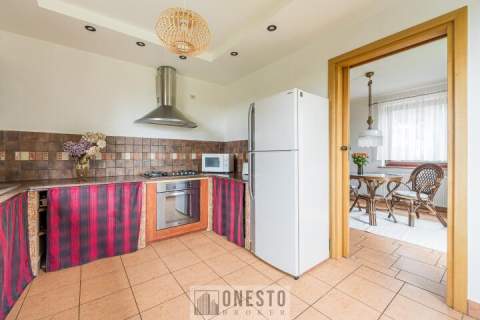  dom 225 m2 7 pokoi działka 835 m2 2 garaże sauna S