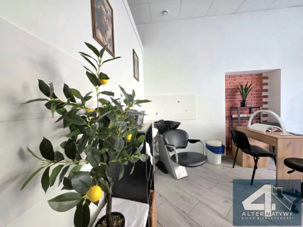 Salon fryzjerski 21m, witryna, ok Łobzowskiej 2