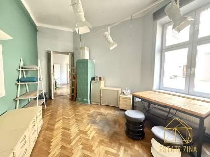 Lokal biurowy 135 m Kazimierz Wyposażenie