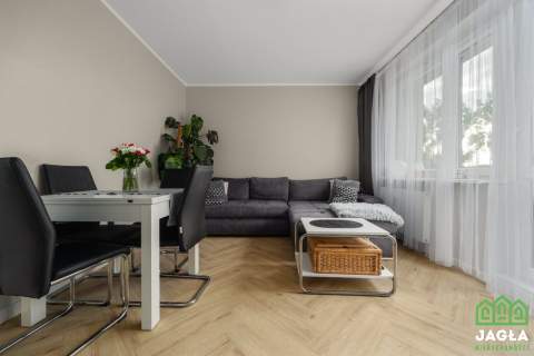 42m2 2 pokoje Blok Panorama Balkon