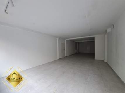 Duży lokal z witryną w centrum