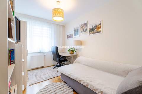 3 pokoje 1. piętro balkon ul. Przewóz