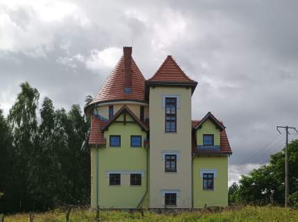 Stylowy zameczek do wykończenia 8 km od Elblaga