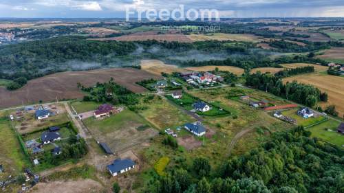 Działka budowlana 1771 m z WZ, Nowiec