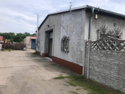 Budynek magazynowy 607 m Działka 1042 m HALA