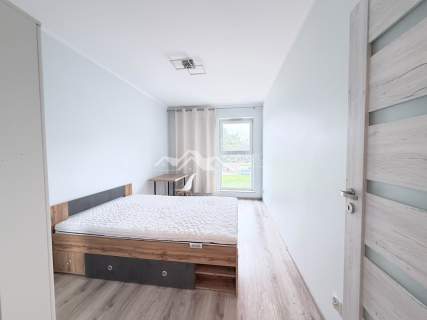 2 POK, osobna kuchnia, balkon, winda, garaż, park.