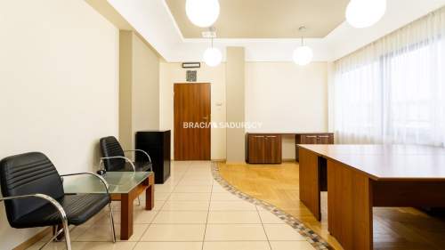 Biuro na wynajem/ 68m2