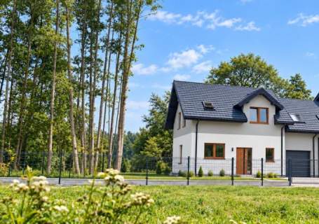 Dom nad Jeziorem Kiełpińskim, działka 1000 m2, garaż w bryle