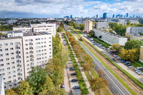 OSTATNIE PIĘTRO ZIELEŃ MOŻLIWOŚĆ 3 POKOI