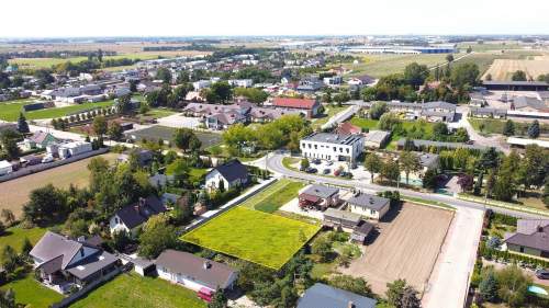 NIERUCHOMOŚĆ W ŚWIETNEJ LOKALIZACJI