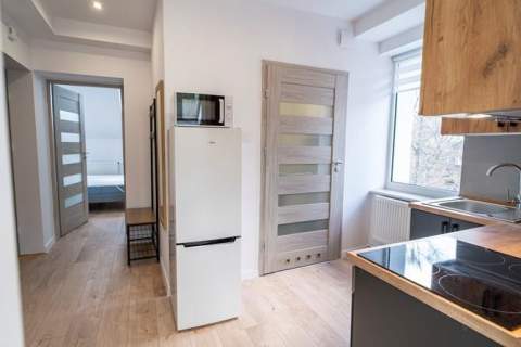2 pokoje, piwnica - Wolności 224, obok ParkMiejski
