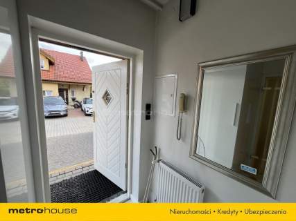 Dom szeregowy z ogrodem i 3 miejscami parkingowymi