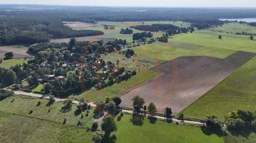 Działka zamieszkaj nieopodal Jeziora Roś 