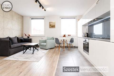 Apartament z klimatyzacją w sercu miasta /parking/