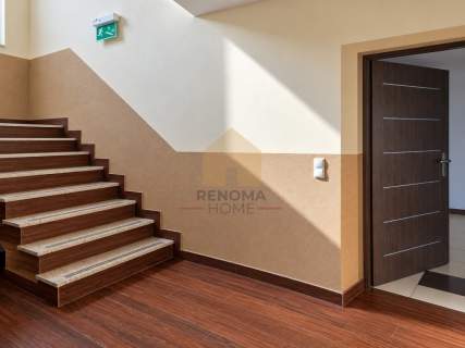 OBIEKT BIUROWO-HOTELOWY Z MIESZKANIEM 6 GARAŻY