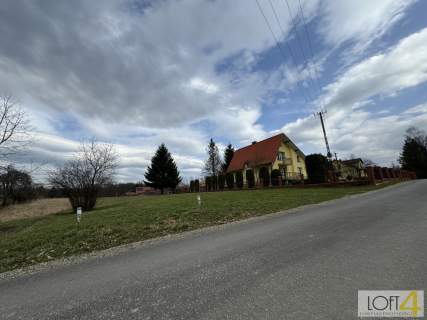Działka budowlana w Zahutyniu.