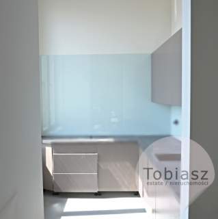 Industrialne biura /wysoki standard/ magazyn