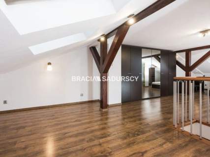 Dwupoziomowy apartament z balkonem os. zamknięte