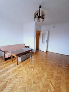 Mieszkanie o pow.60m2, II piętro, do remontu, ul. Ludowa