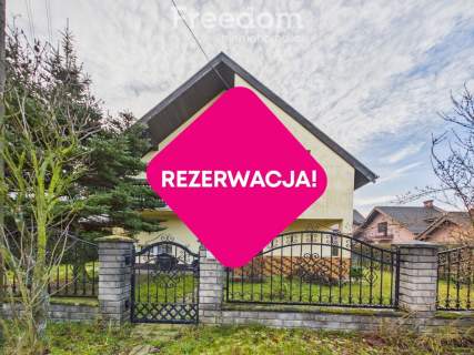 Przestronny dom z garażem i ogrodem - Niemodlin