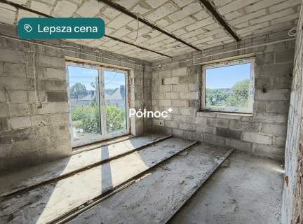 Dom z dużą działką w Szarowoli