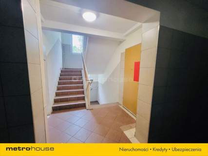 3 pokojowe mieszkanie - 300 metrów od stacji metra
