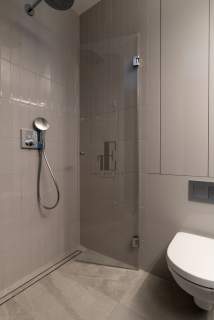 Unikalny apartament z tarasem, na zielonej wyspie