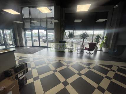 Obiekt pofabryczny,wysoki standard,duży parking,recepcja,dostęp24h
