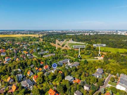 Dom Wolnostojący Przy Parku