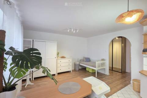 Nowe Miasto 60 m2 po remoncie, 2 piętro, cegła