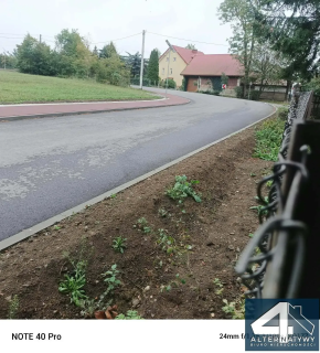Piękna działka budowlana ze starodrzewiem
