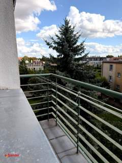 49,10 m 2 pokoje balkon osobna kuchnia dużo zieleni za oknem