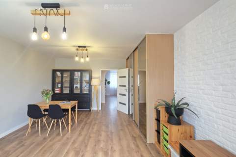 Nowe Miasto 60 m2 po remoncie, 2 piętro, cegła