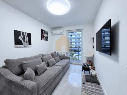Prowizja 0% 3 pokoje, taras, balkon, 2 garaże