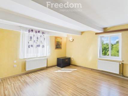 Dom w centrum Ornety z widokiem na zieleń