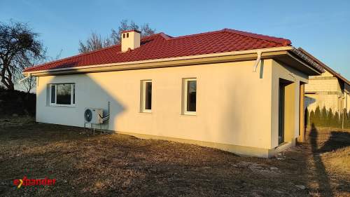 Nowoczesny dom blisko jeziora Spokojna okolica Pompa ciepła