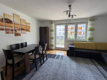 Mieszkanie 2-pok., osobna kuchnia, balkon