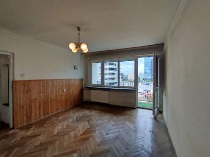 Wola Miedziana 44 m Widok na park Remont