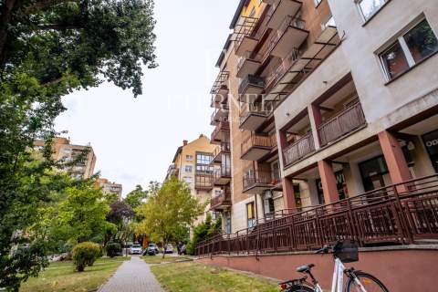 Lokal handlowo-usługowy 63 m2 na sprzedaż